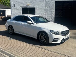 Browns Luxury Taxi Hire