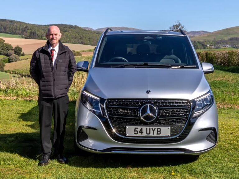 Browns Hire Mercedes V Class with driver