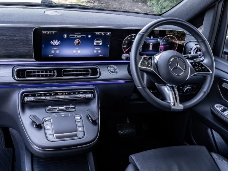 Browns Hire Mercedes V Class interior